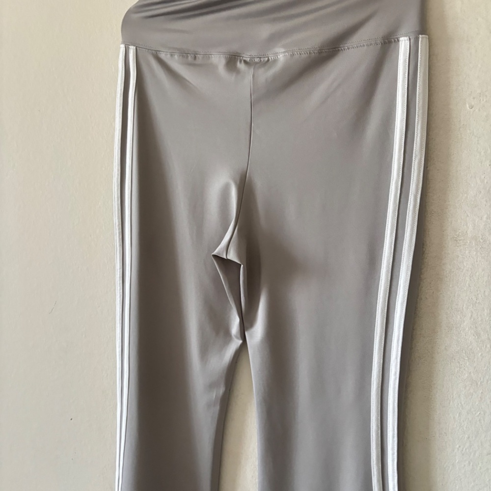 New York Active Contrast Side Stripe Flare Pants Regular Grey size medium NWOT - Picture 11 of 15